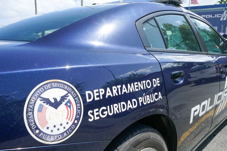 Hombre resulta herido de bala en negocio en Barrio Obrero