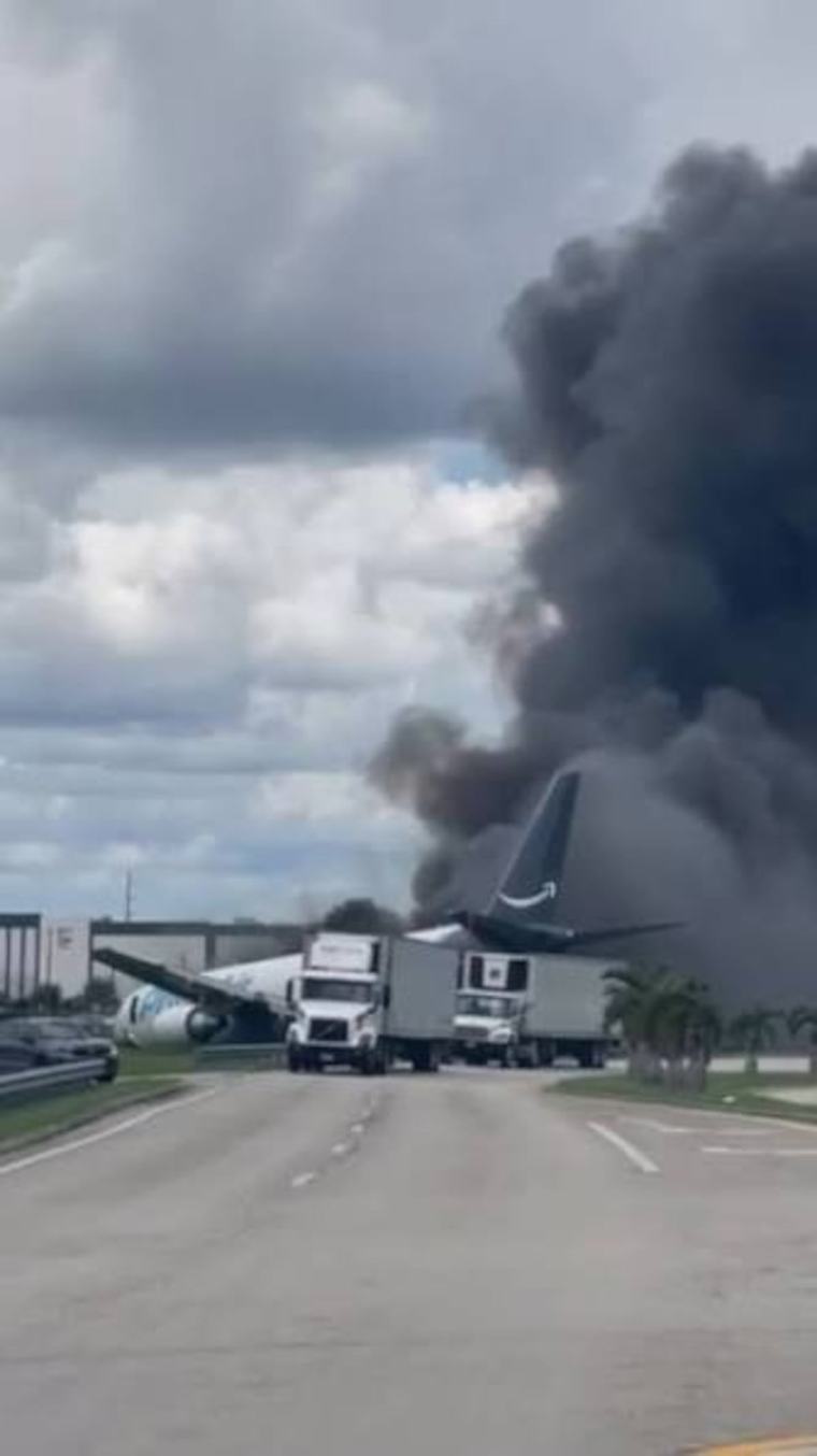 Avión de carga de Amazon procedente de Puerto Rico se sale de pista en Miami