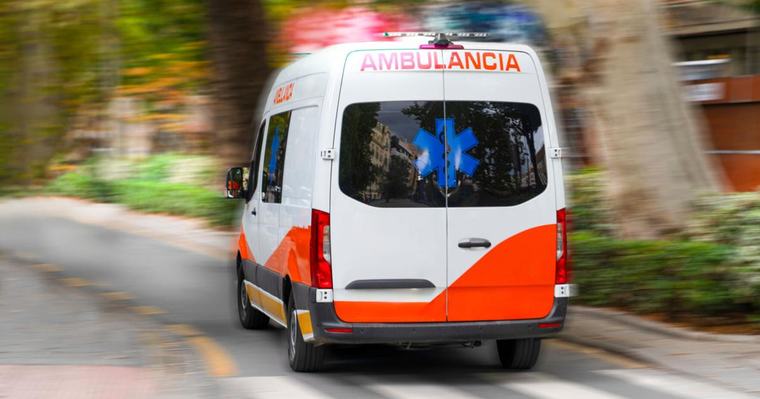 Hombre resulta herido con un machete tras presunta discusión frente a su residencia en Mayagüez
