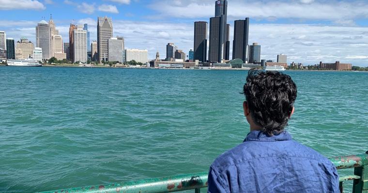 Industria turística de Estados Unidos busca recuperar visitantes canadienses pese a guerra comercial
