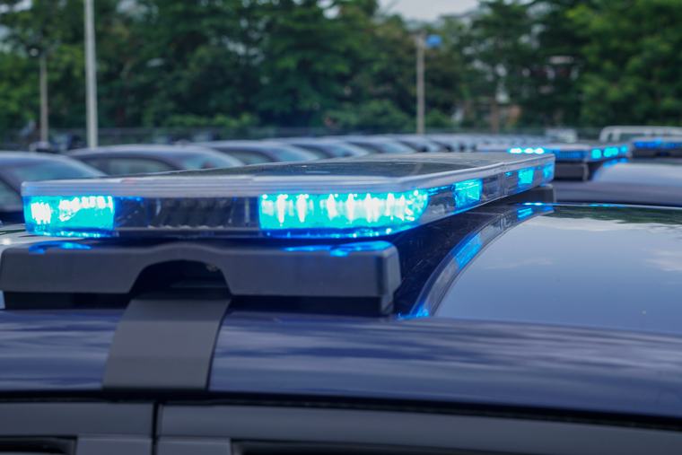 Conductor se sale de autopista y cae en la Avenida Bairoa en Caguas