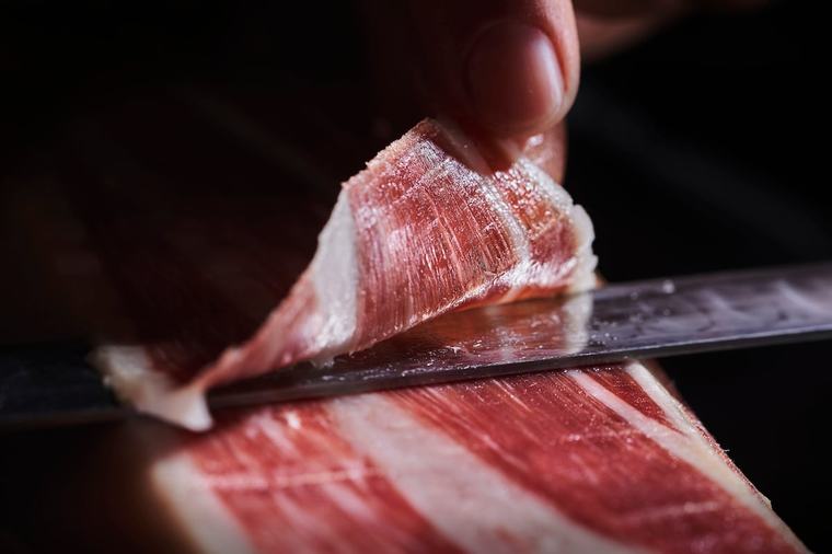 Los cortes del cerdo ibérico de bellota que van más allá del jamón