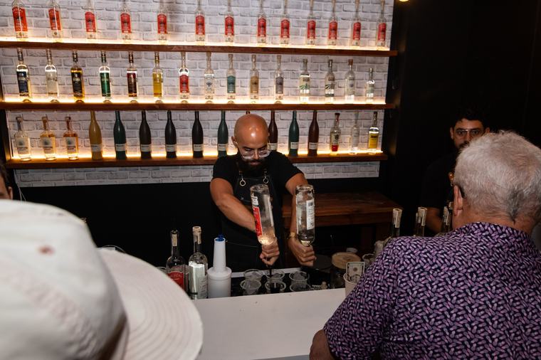 Convocan a bartenders de Puerto Rico para crear el cóctel insignia del mezcal