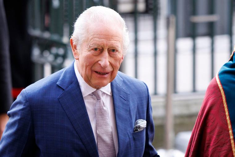 El rey Carlos III afirma que su hijo Enrique y Meghan siguen fuera de la familia real