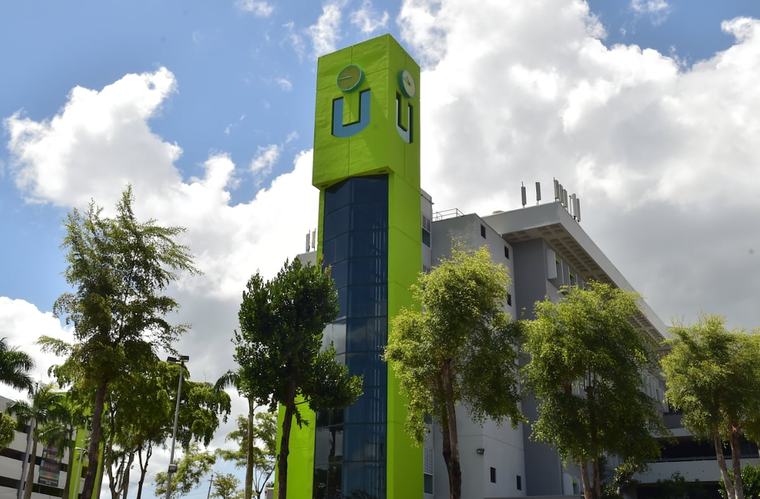 Universidad Interamericana prohíbe “farmear aura” en sus instalaciones