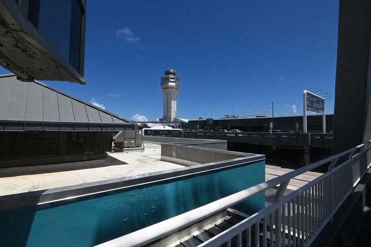 Aeropuerto Luis Muñoz Marín mantiene sus operaciones mientras recibe vuelos desviados por cierre temporal en Miami