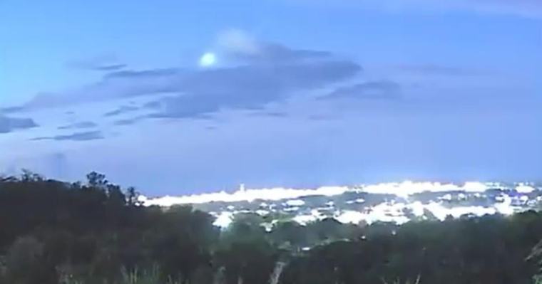 VIDEO: Impresionante meteoro ilumina el cielo nocturno de Puerto Rico